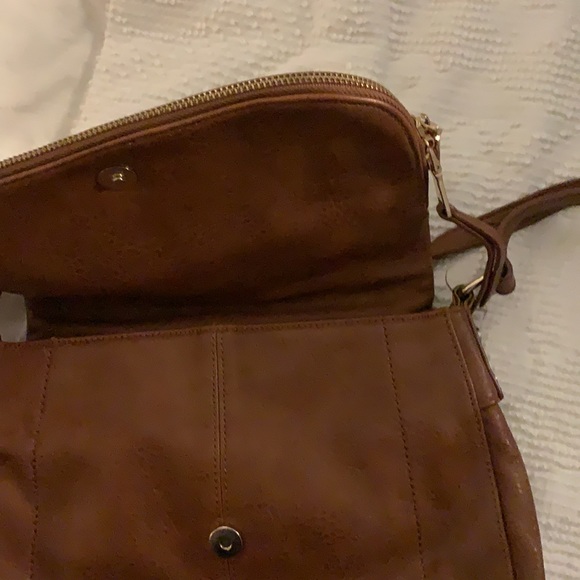 Urban expressions crossbody - Picture 2 of 5